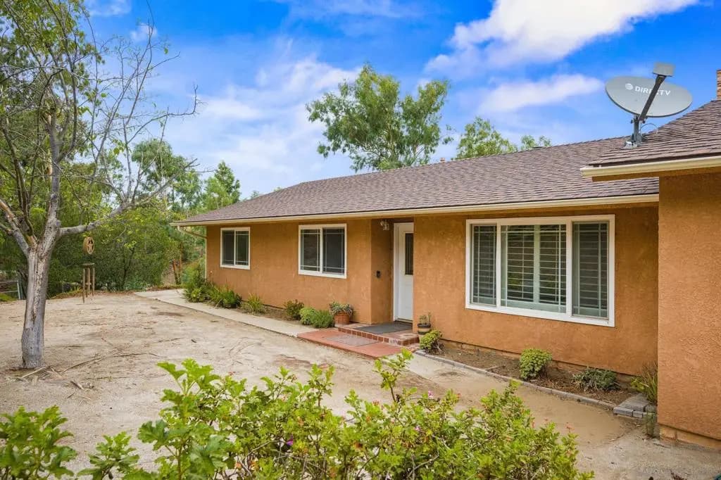 19602 Santee Lane, Valley Center, CA — listing photo 1