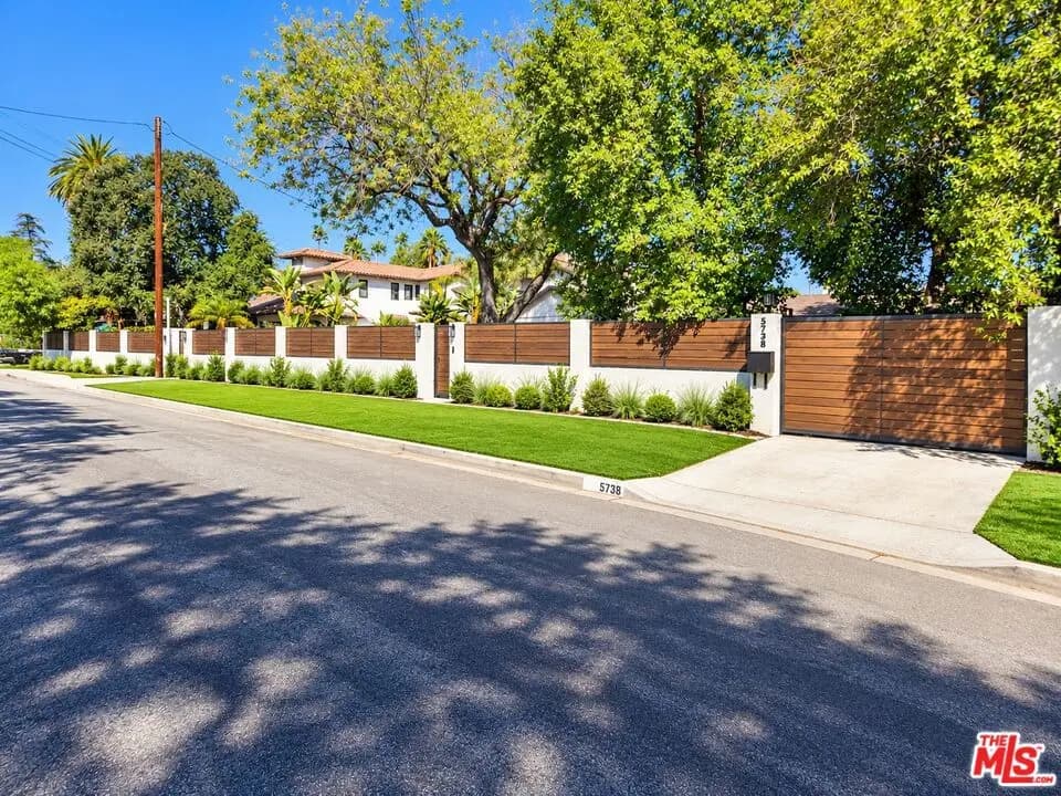 5738 Rhodes Avenue, Valley Village, CA — listing photo 1