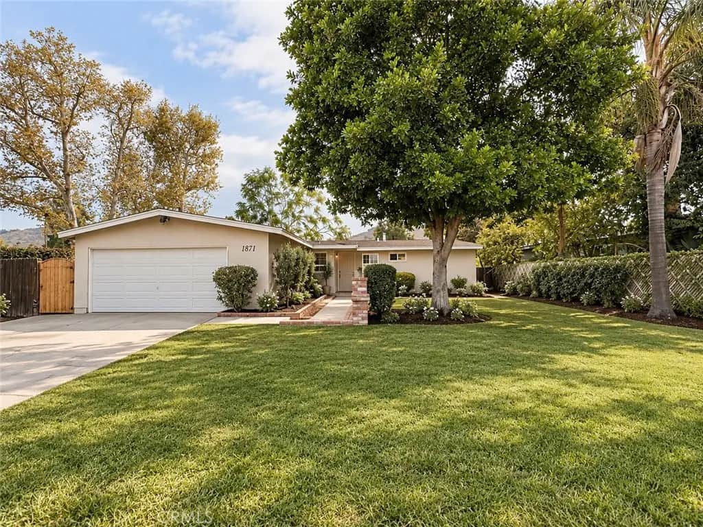 1871 Glenpark, Pomona, CA — listing photo 1