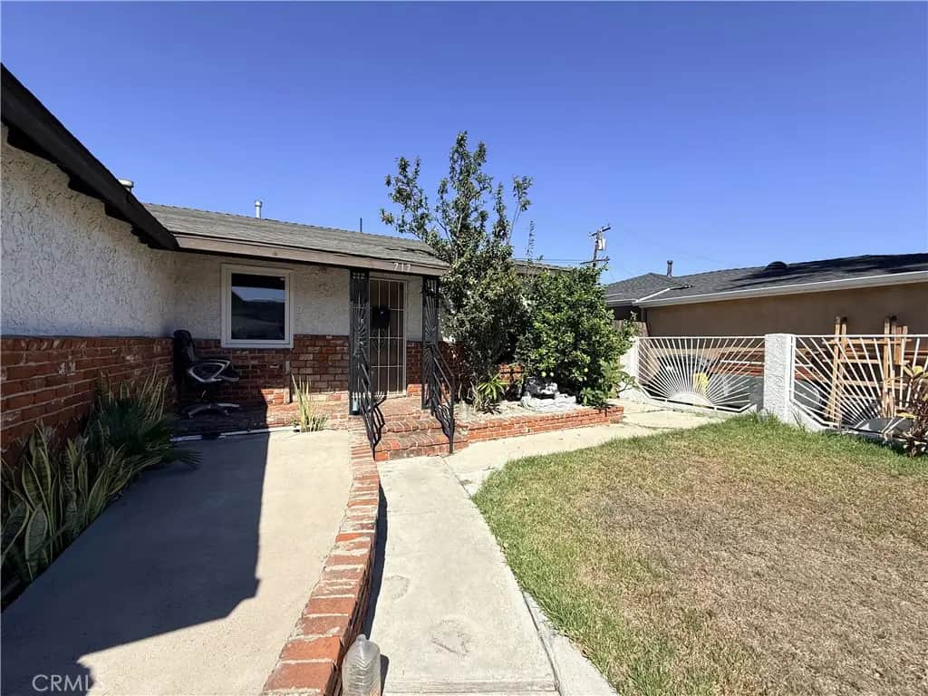 717 E Santa Rita, Compton, CA — listing photo 1