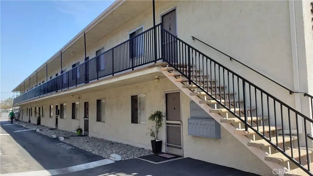 325 W Carson Street 9, Carson, CA — listing photo 1