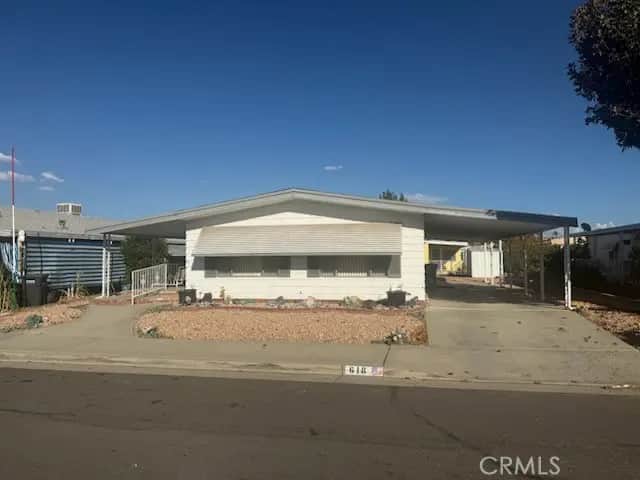 618 Seville, Hemet, CA — listing photo 1