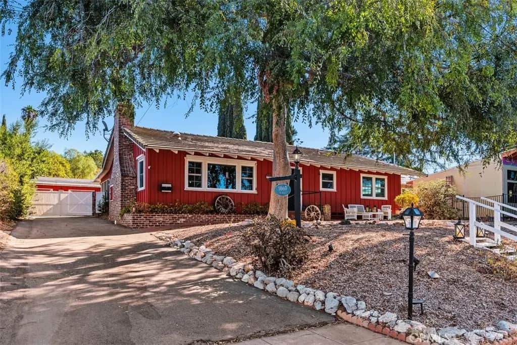 1860 S Juniper S, Escondido, CA — listing photo 1