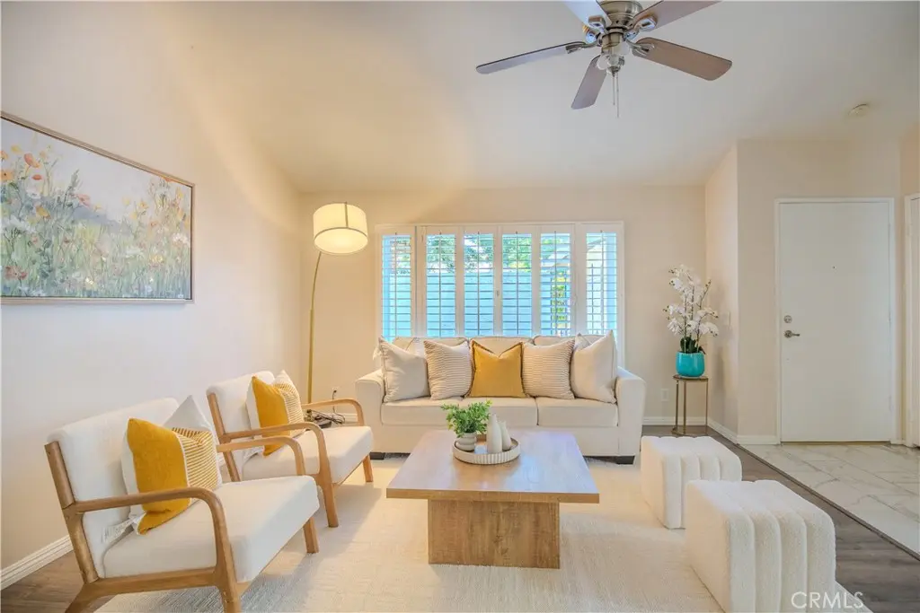 2528 N Tustin D, Santa Ana, CA — listing photo 1