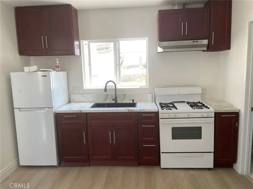 672 E 115th Street, Los Angeles, CA — listing photo 1