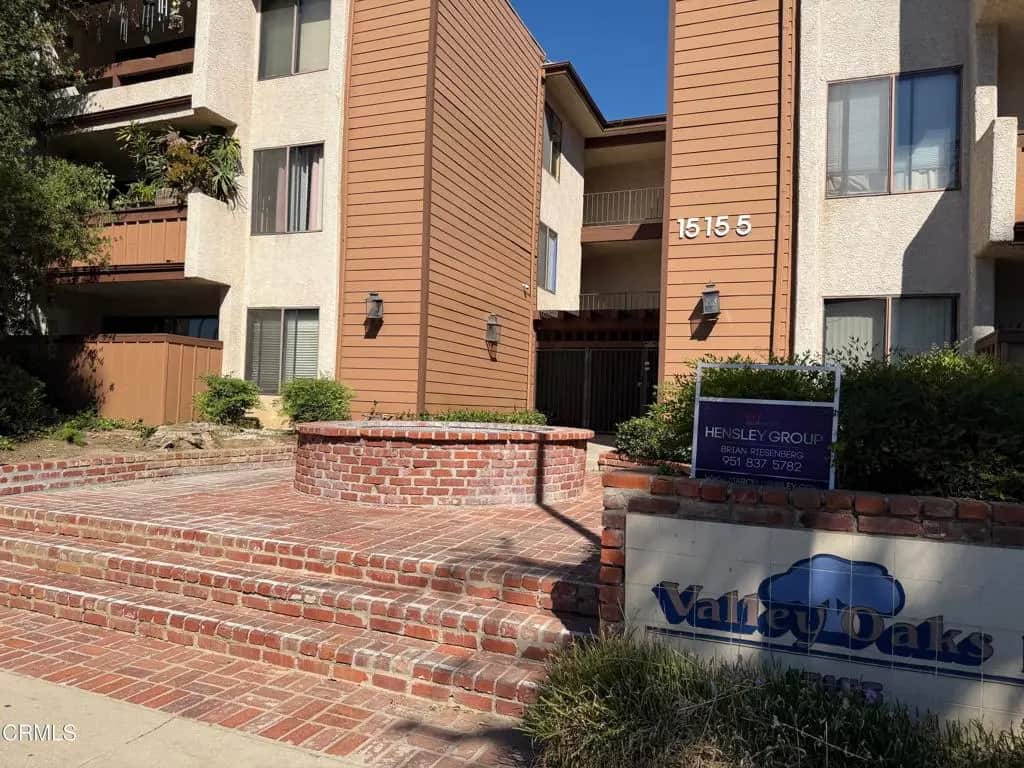 15155 Sherman Way 29, Los Angeles, CA — listing photo 1