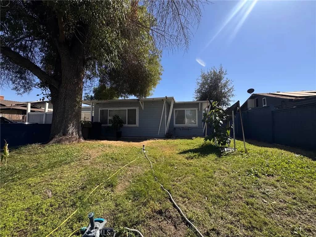 3029 Crestline, Bakersfield, CA — listing photo 1