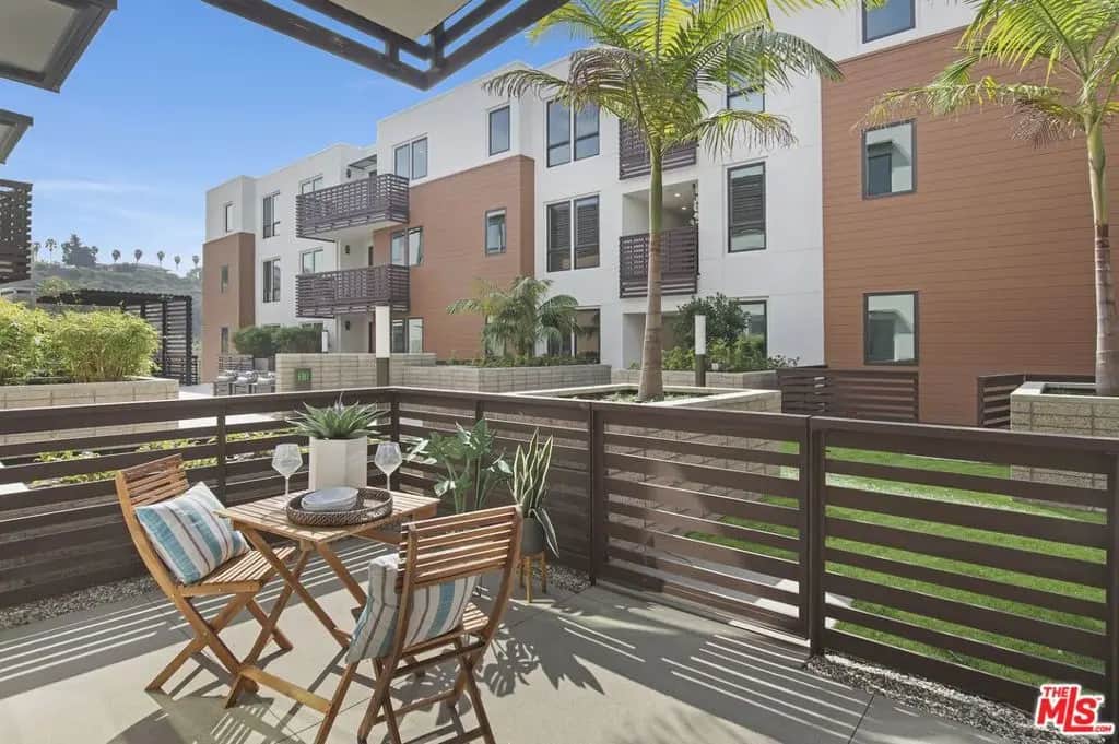 6030 Seabluff Drive 319, Los Angeles, CA — listing photo 1