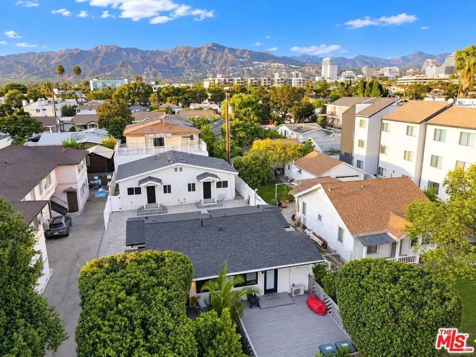 559 Oak Street, Glendale, CA — listing photo 1