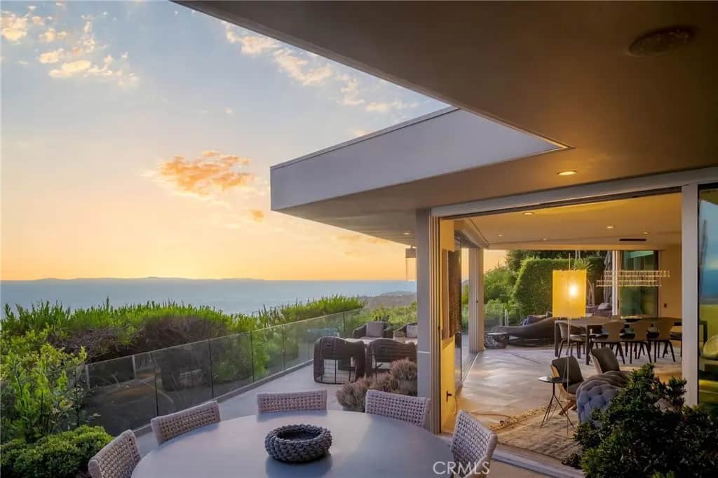 1229 Skyline Drive, Laguna Beach, CA — listing photo 1