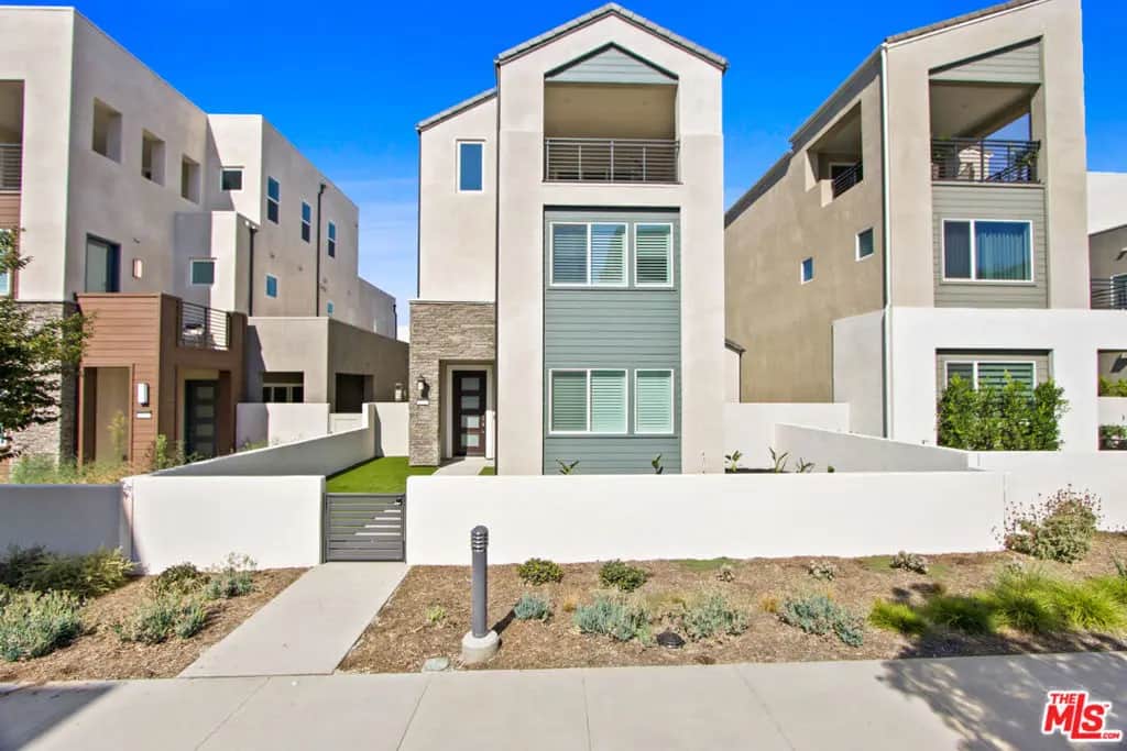147 Sawbuck, Irvine, CA — listing photo 1