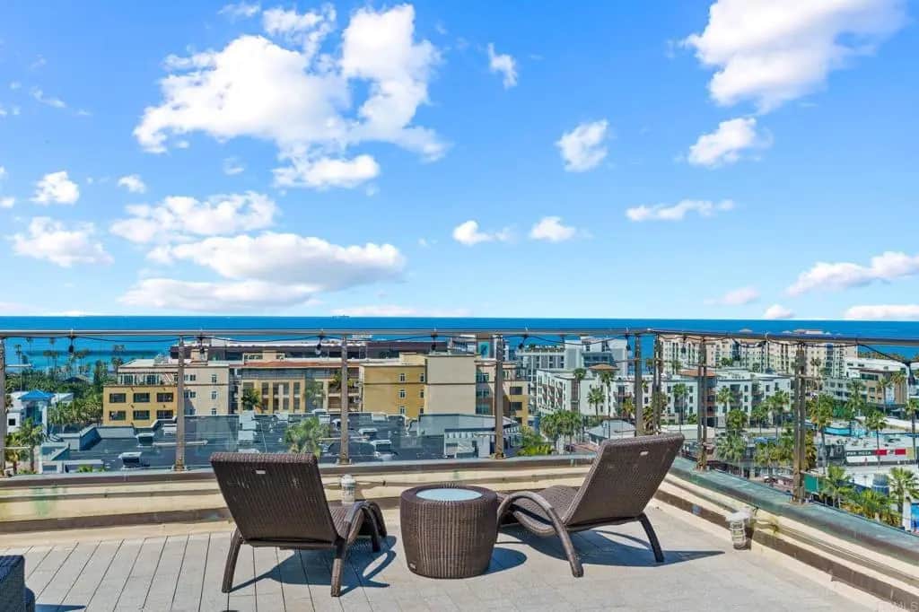 550 Seagaze Drive 19, Oceanside, CA — listing photo 1
