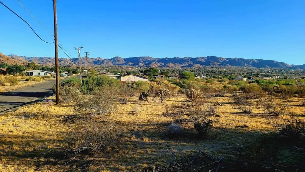 6186 El Reposo Street, Joshua Tree, CA — listing photo 1