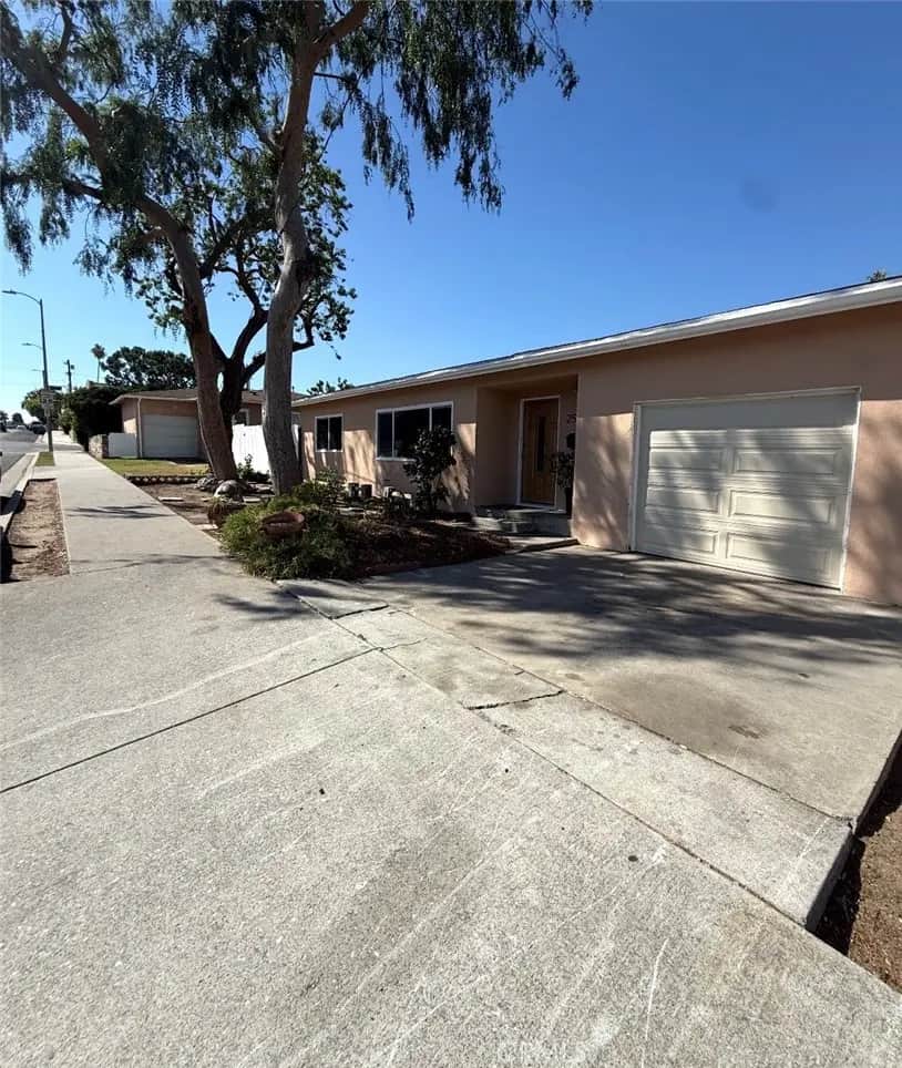 1705 252nd, Lomita, CA — listing photo 1