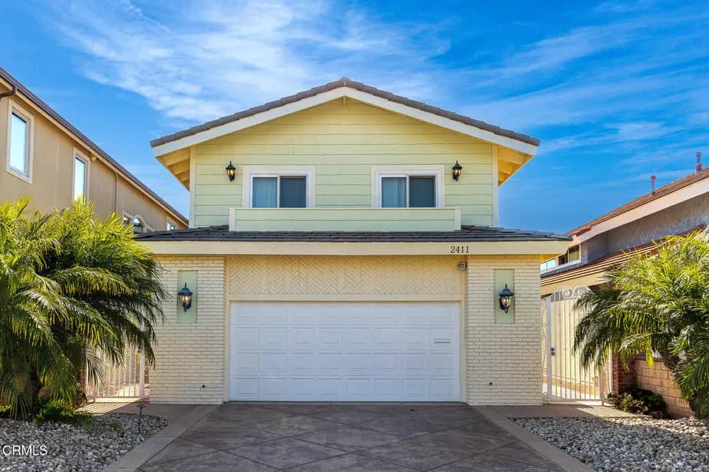 2411 Monaco Drive, Oxnard, CA — listing photo 1