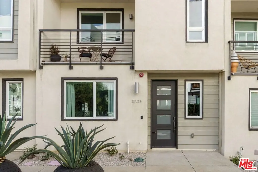 1120 1/2 N Avenue 56, Los Angeles, CA — listing photo 1