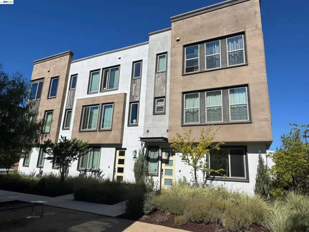 25442 Custom Dr, Hayward, CA — listing photo 1