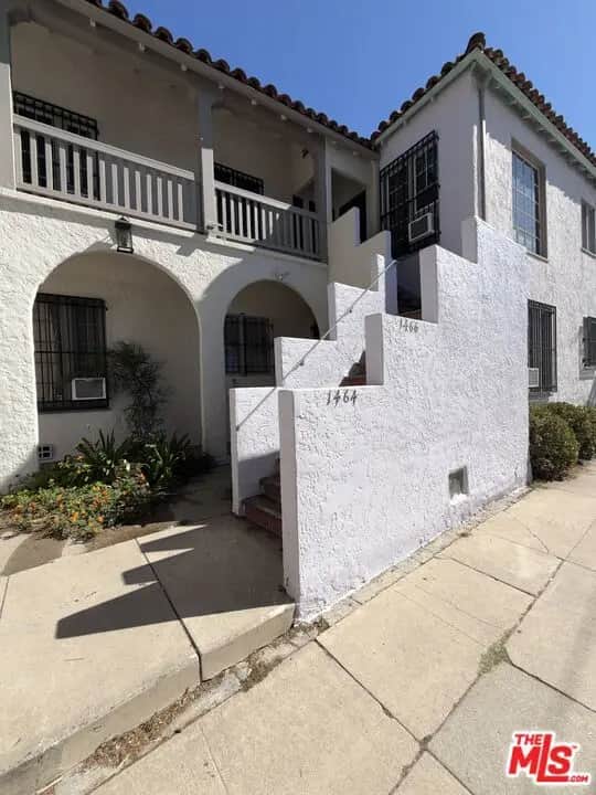 1464 S Holt Avenue, Los Angeles, CA — listing photo 1