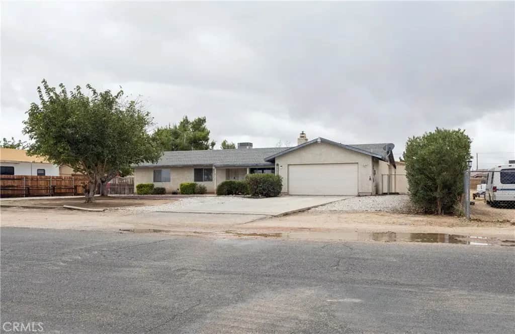 17969 Yucca, Hesperia, CA — listing photo 1