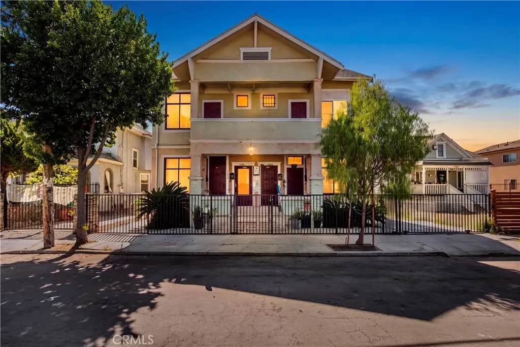 134 E 31st Street, Los Angeles, CA — listing photo 1
