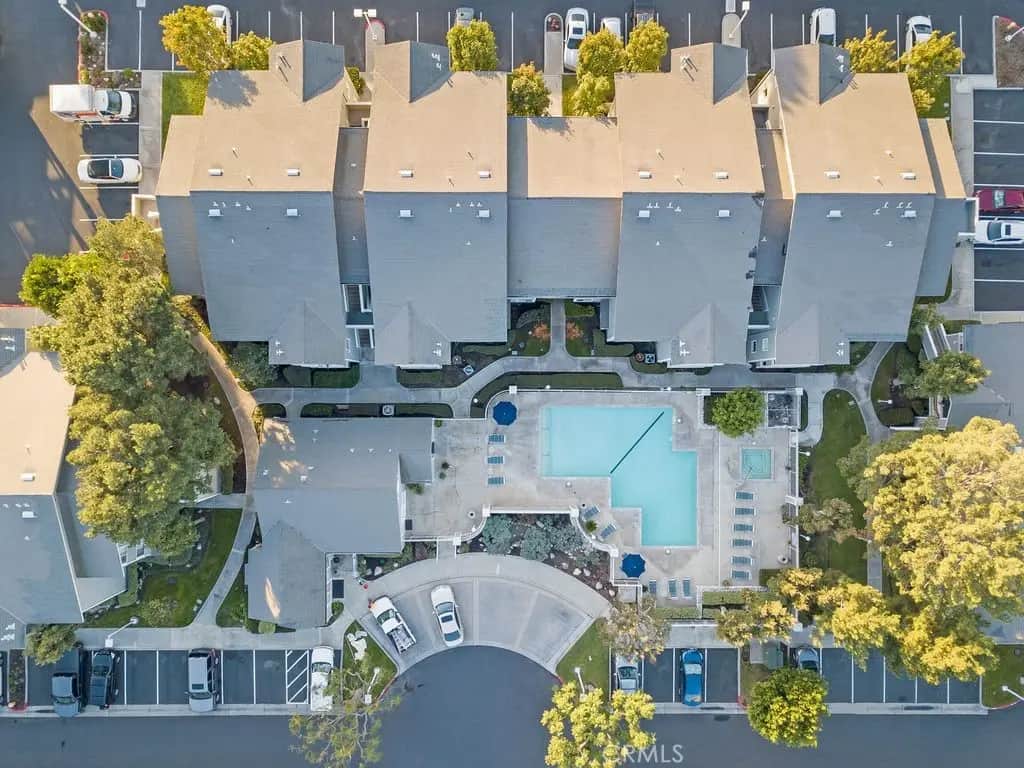 3500 S Greenville Street C3, Santa Ana, CA — listing photo 1