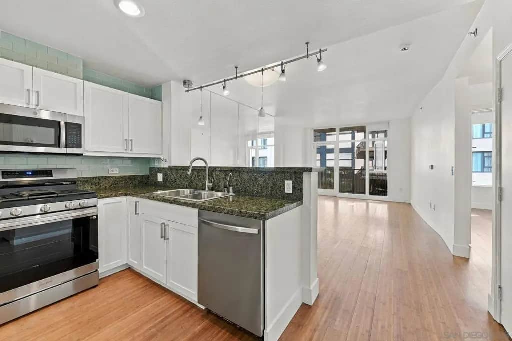 530 K St 401, San Diego, CA — listing photo 1
