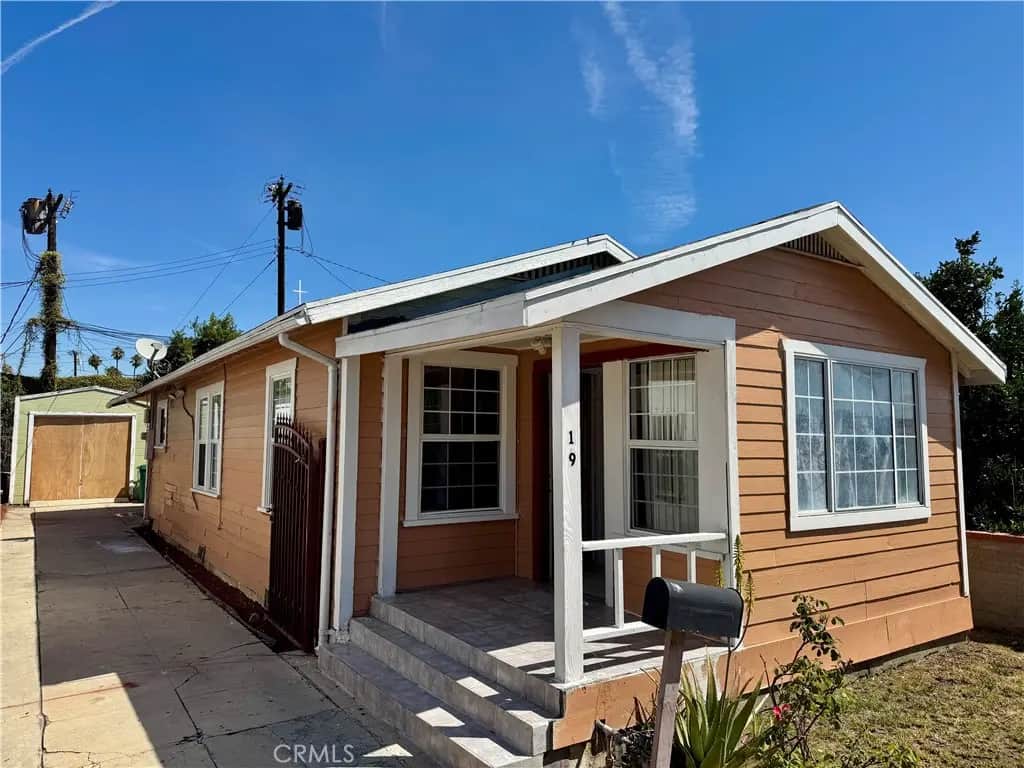 19 E Platt, Long Beach, CA — listing photo 1