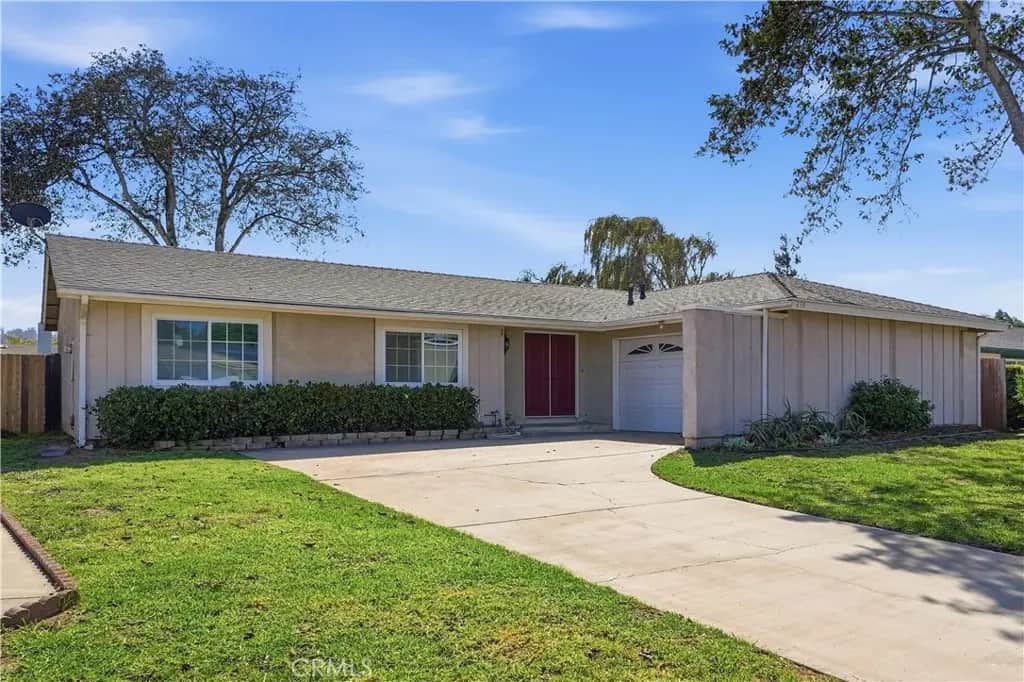 450 Mountain View, Santa Maria, CA — listing photo 1