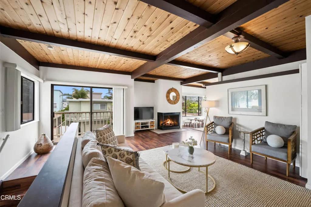 1072 Belfast Lane, Ventura, CA — listing photo 1