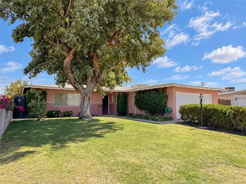 2304 Otto Lane, Bakersfield, CA — listing photo 1
