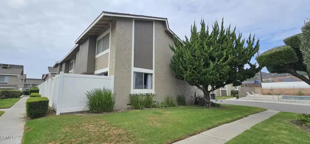 10 Bahia Circle 10, Santa Paula, CA — listing photo 1