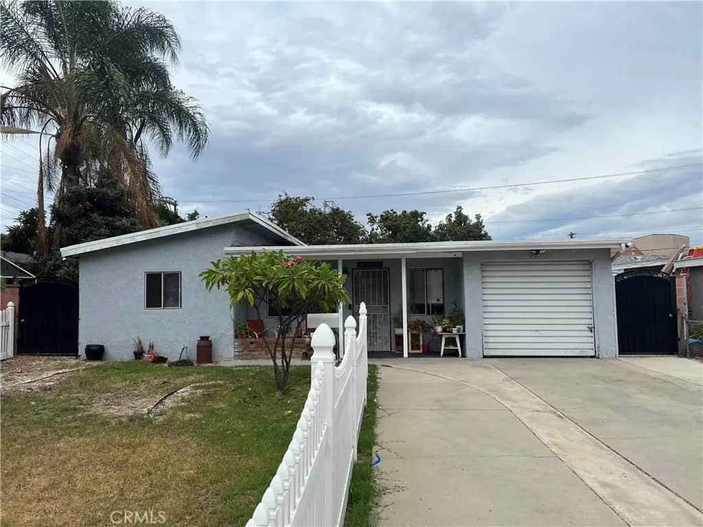 305 E Valencia, Fullerton, CA — listing photo 1