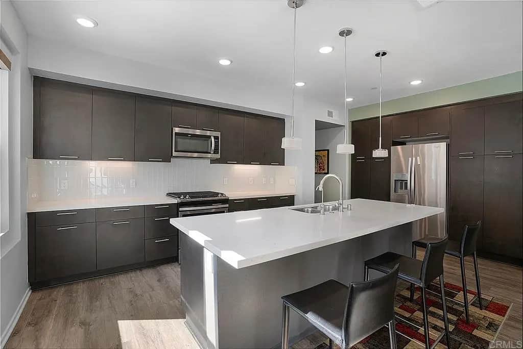 5201 Beachside Ln 130, San Diego, CA — listing photo 1