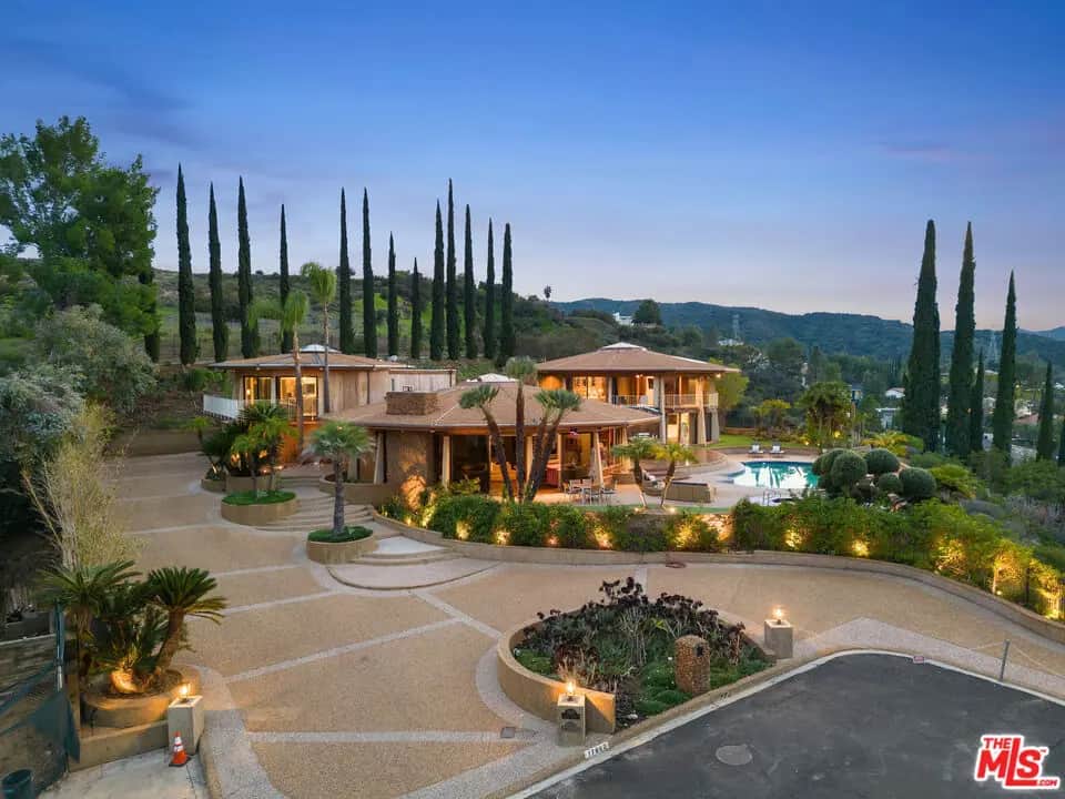 17862 Via Vallarta, Encino, CA — listing photo 1