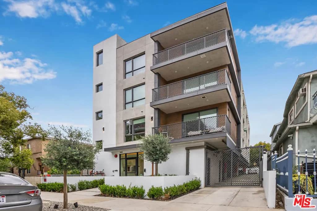 5657 Virginia Avenue 301, Los Angeles, CA — listing photo 1