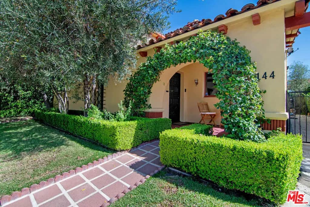 144 S Mansfield Avenue, Los Angeles, CA — listing photo 1