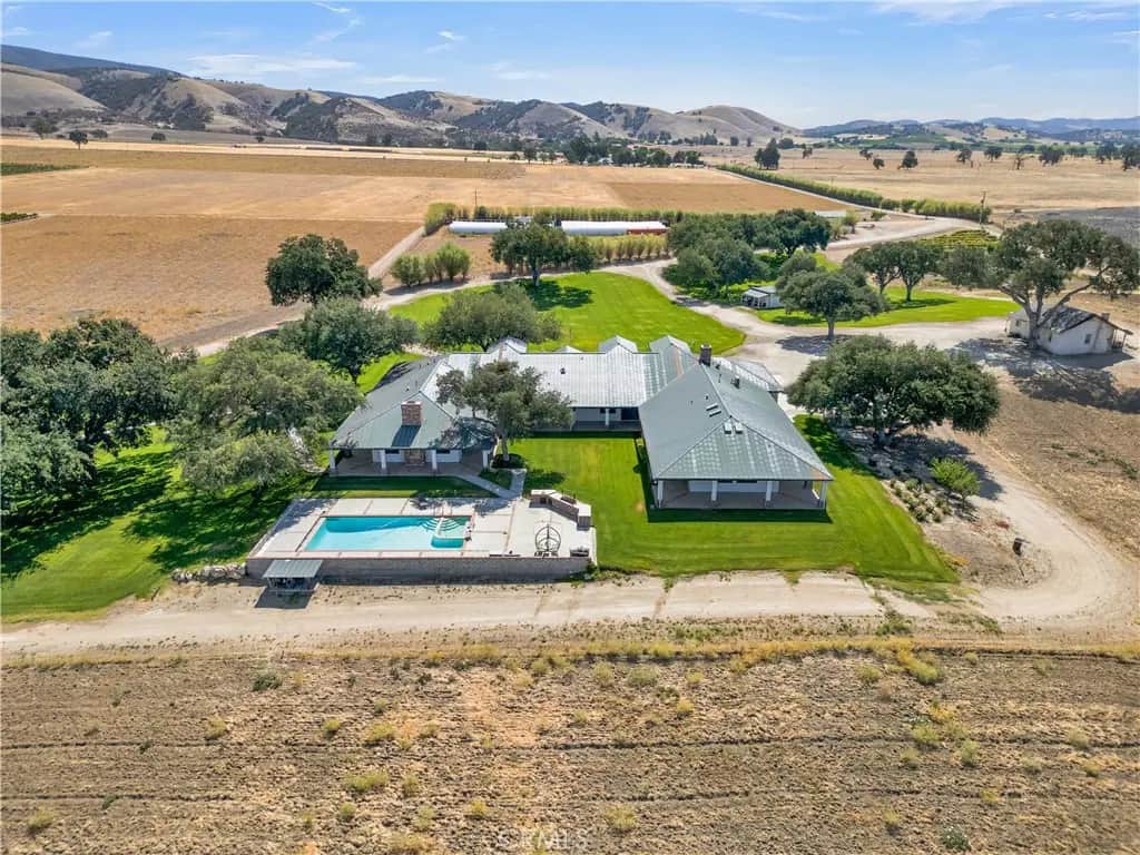 52540 Bradley Lockwood Road, Bradley, CA — listing photo 1