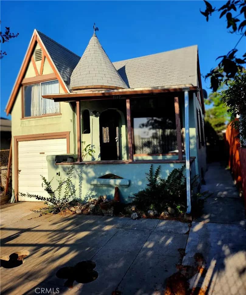 6812 S Van Ness, Los Angeles, CA — listing photo 1
