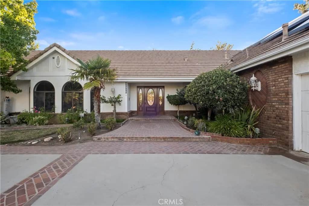 41529 Mission Drive, Palmdale, CA — listing photo 1