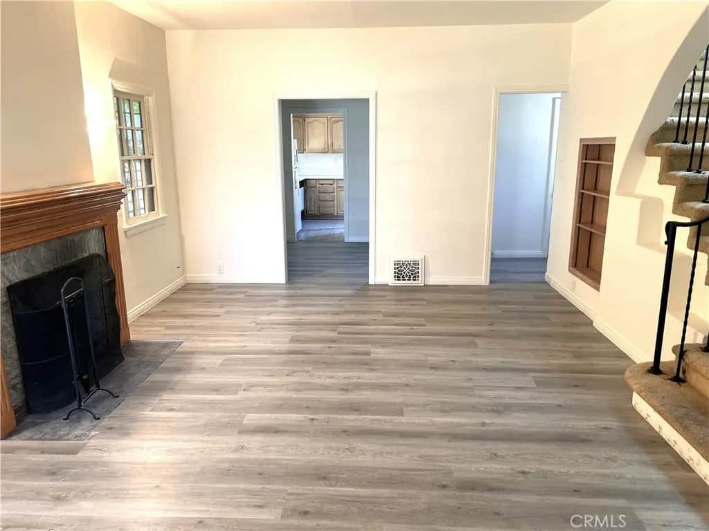 113 N Flores, Los Angeles, CA — listing photo 1