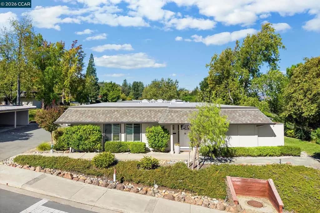 1900 Ptarmigan Dr 2, Walnut Creek, CA — listing photo 1