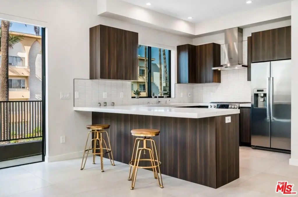 530 N Hayworth Avenue 1/2, Los Angeles, CA — listing photo 1