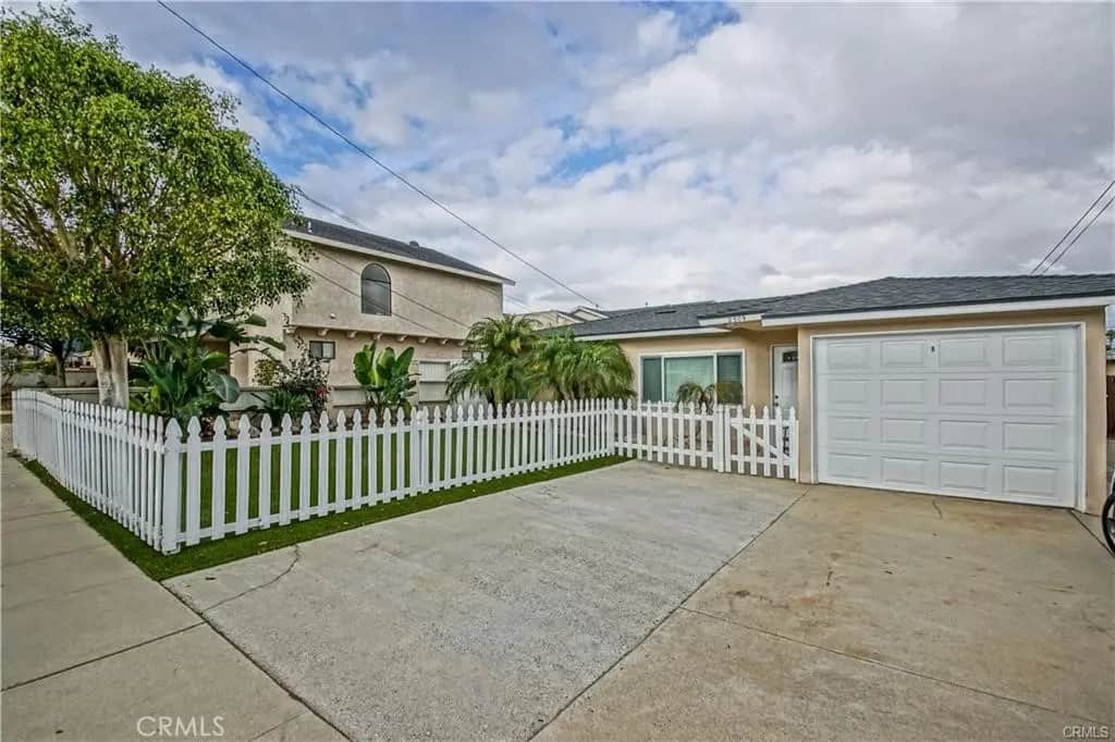 2509 Clark Lane, Redondo Beach, CA — listing photo 1