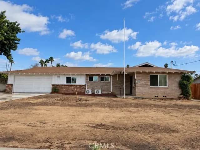 1770 W Linden St, Riverside, CA — listing photo 1