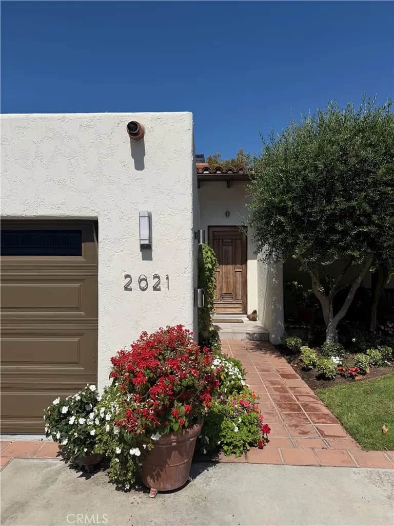 2021 Avenida Chico, Newport Beach, CA — listing photo 1