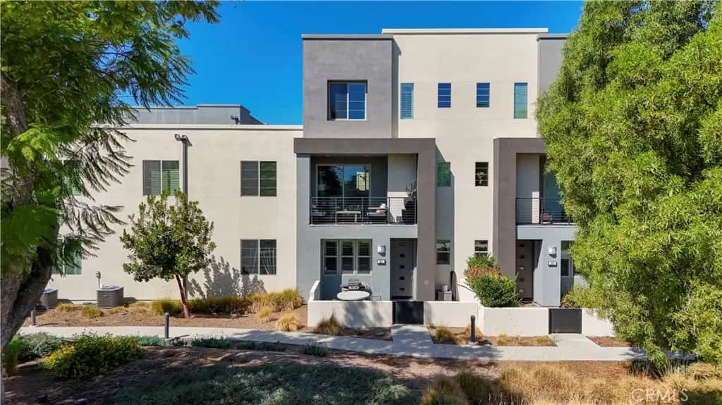 151 Cadence, Irvine, CA — listing photo 1