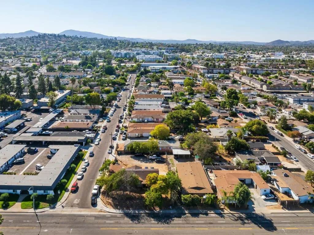 561 E Mission, Escondido, CA — listing photo 1