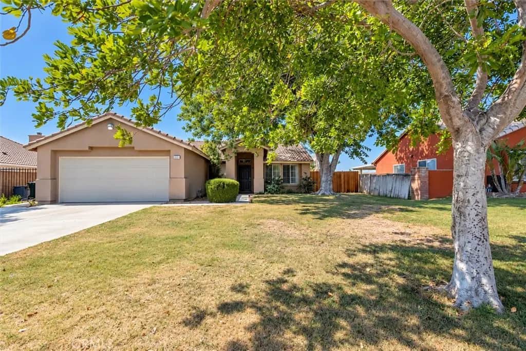 2721 W Calle Vista, Rialto, CA — listing photo 1