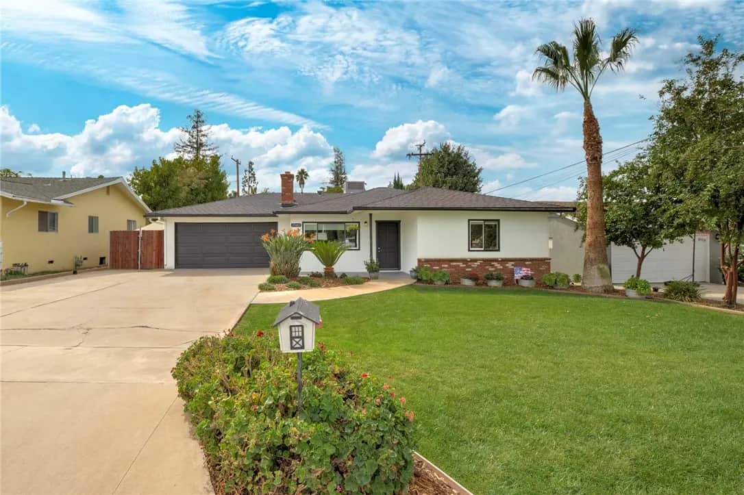 35005 Comberton, Yucaipa, CA — listing photo 1