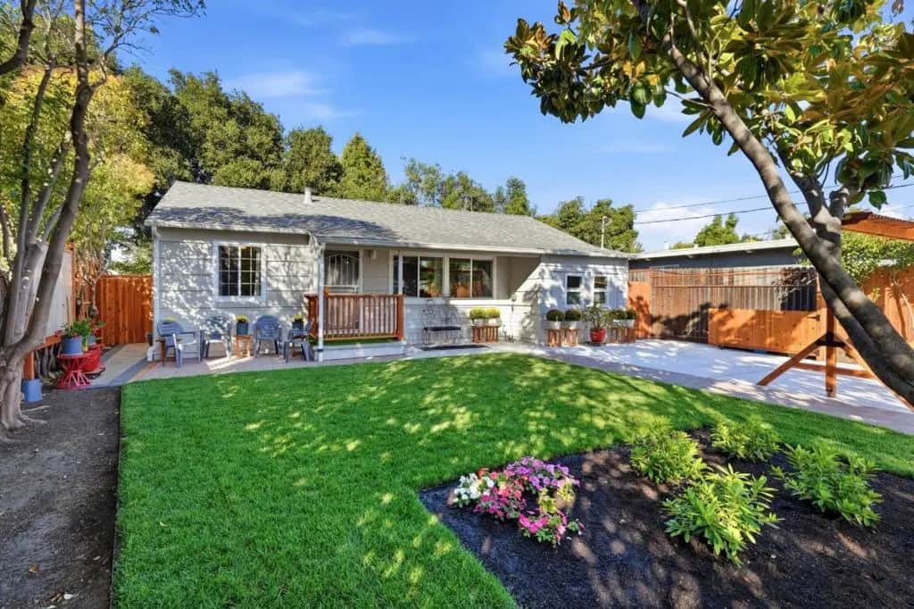 215 Newbridge Street, Menlo Park, CA — listing photo 1